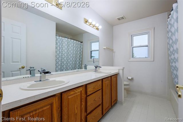 45498 Muirfield Drive, Canton, MI 48188