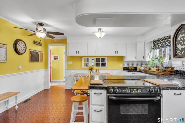 1501 Ridge Road, North Haven, CT 06473