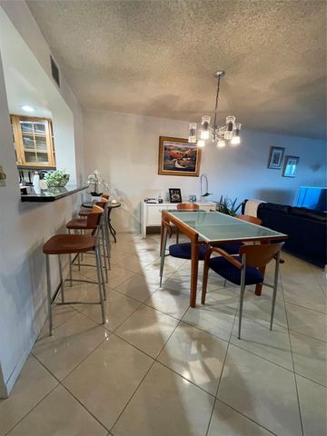 16141 Blatt Boulevard, Weston, FL 33326