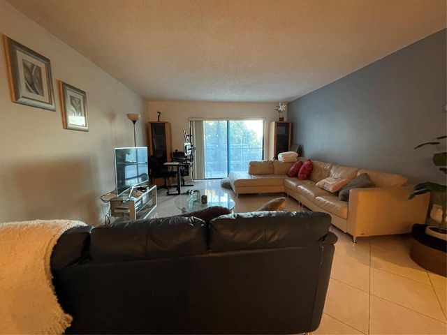 16141 Blatt Boulevard, Weston, FL 33326