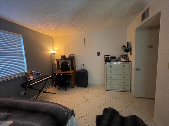 16141 Blatt Boulevard, Weston, FL 33326
