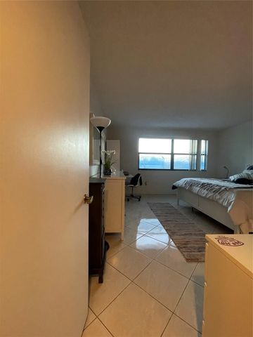 16141 Blatt Boulevard, Weston, FL 33326