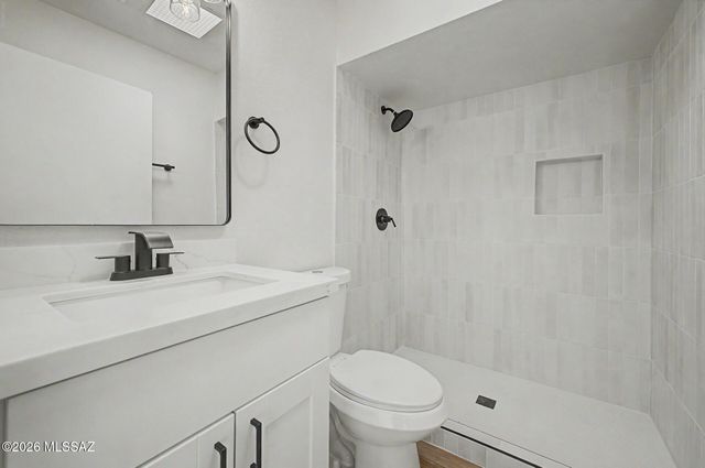 265 N Camino Del Vate, Green Valley, AZ 85614