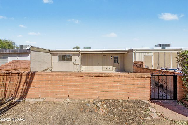 265 N Camino Del Vate, Green Valley, AZ 85614