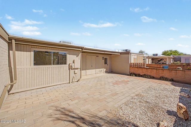 265 N Camino Del Vate, Green Valley, AZ 85614