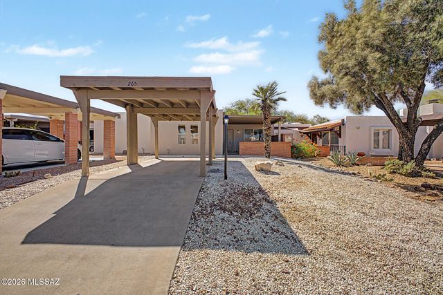 265 N Camino Del Vate, Green Valley, AZ 85614