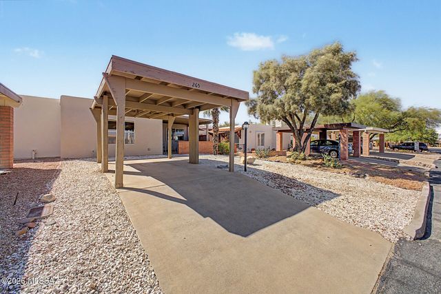 265 N Camino Del Vate, Green Valley, AZ 85614