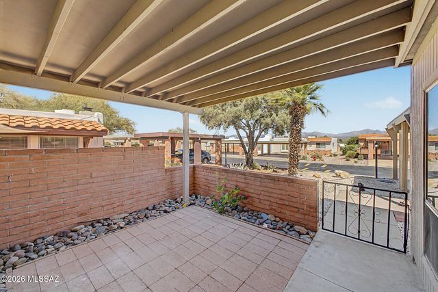 265 N Camino Del Vate, Green Valley, AZ 85614