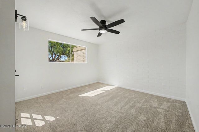 265 N Camino Del Vate, Green Valley, AZ 85614