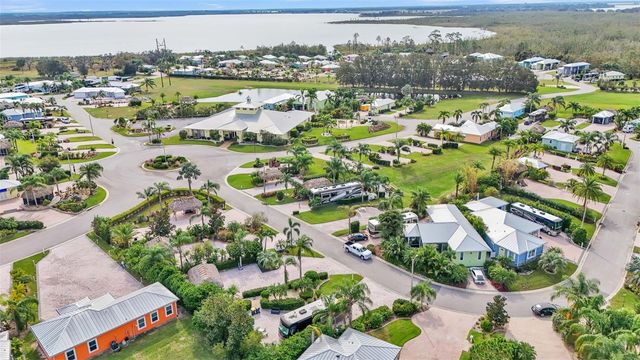 3166 GREAT HERON LOOP, Polk City, FL 33868