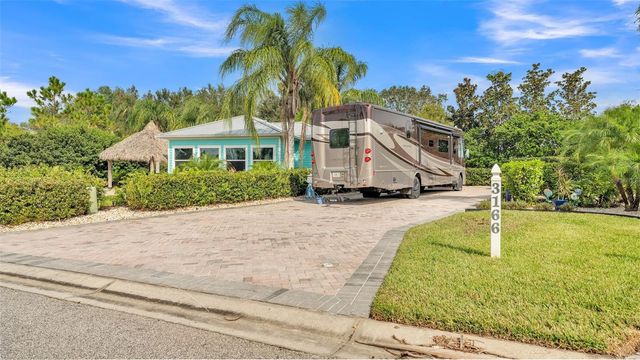 3166 GREAT HERON LOOP, Polk City, FL 33868