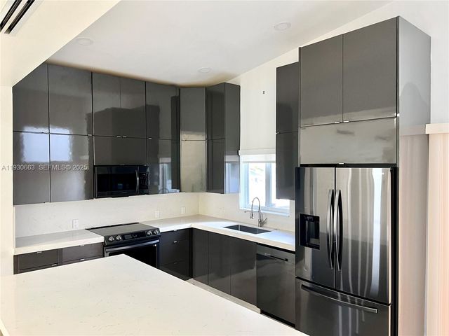 2536 Flamingo Ln 2536, Fort Lauderdale, FL 33312