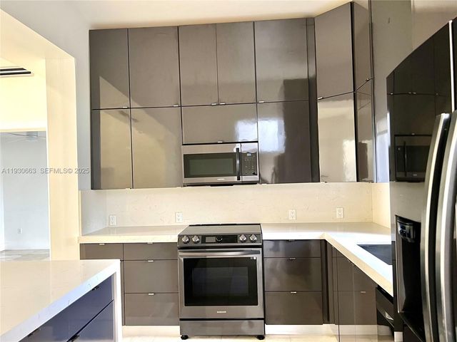 2536 Flamingo Ln 2536, Fort Lauderdale, FL 33312