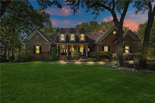 20 E Loch Lloyd Parkway, Loch Lloyd, MO 64012