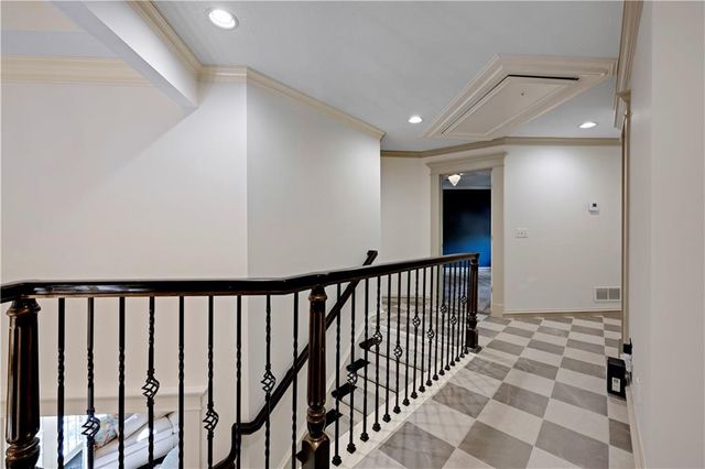 20 E Loch Lloyd Parkway, Loch Lloyd, MO 64012