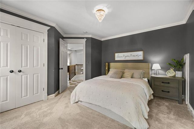 20 E Loch Lloyd Parkway, Loch Lloyd, MO 64012