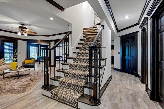 20 E Loch Lloyd Parkway, Loch Lloyd, MO 64012