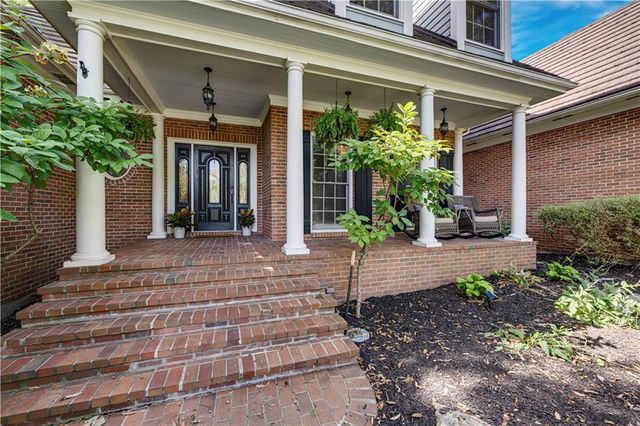 20 E Loch Lloyd Parkway, Loch Lloyd, MO 64012