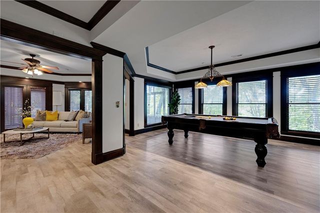 20 E Loch Lloyd Parkway, Loch Lloyd, MO 64012