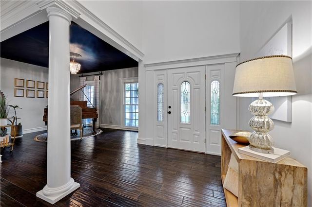 20 E Loch Lloyd Parkway, Loch Lloyd, MO 64012