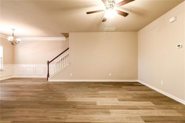 606 Oakside Place, Acworth, GA 30102