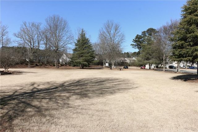 606 Oakside Place, Acworth, GA 30102