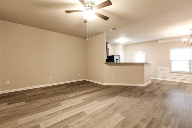 606 Oakside Place, Acworth, GA 30102