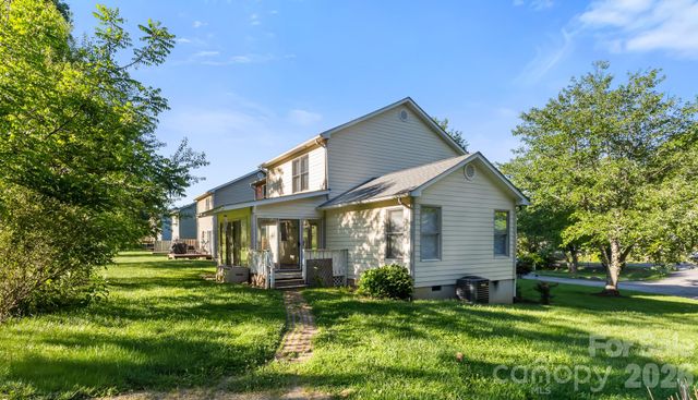 2147 Brevard Road, Arden, NC 28704