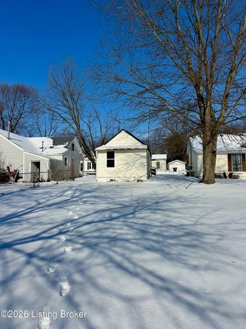 205 Elm St, Eminence, KY 40019