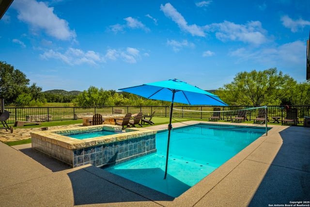 1185 Mountain Valley, Concan, TX 78838