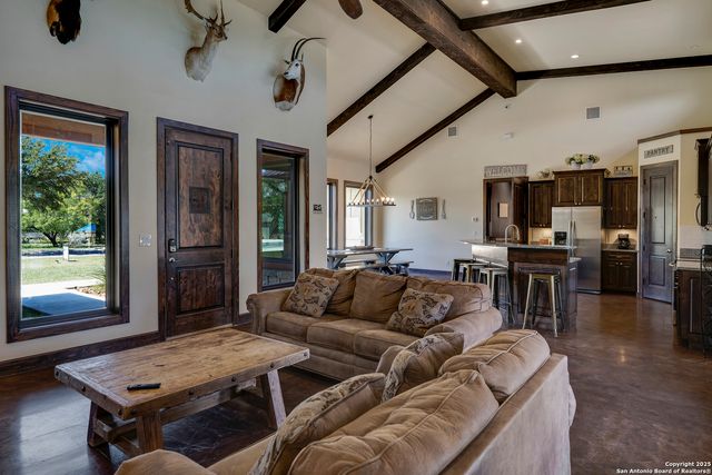 1185 Mountain Valley, Concan, TX 78838