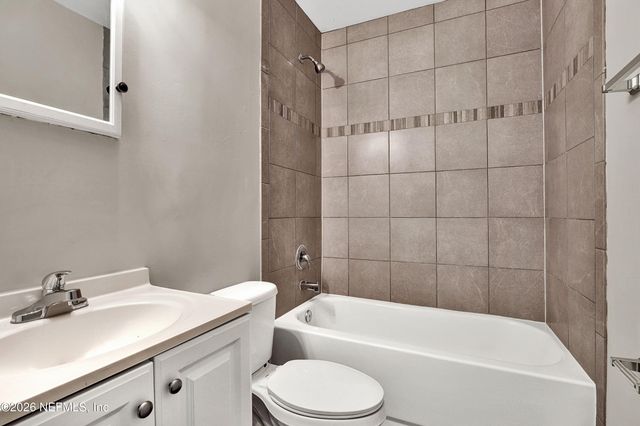 5456 TIMUQUANA Road, Jacksonville, FL 32210