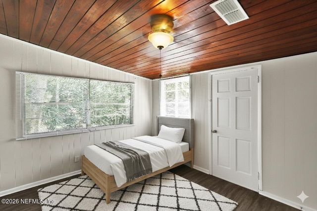 5456 TIMUQUANA Road, Jacksonville, FL 32210