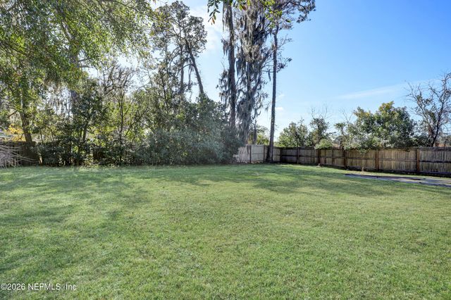 5456 TIMUQUANA Road, Jacksonville, FL 32210