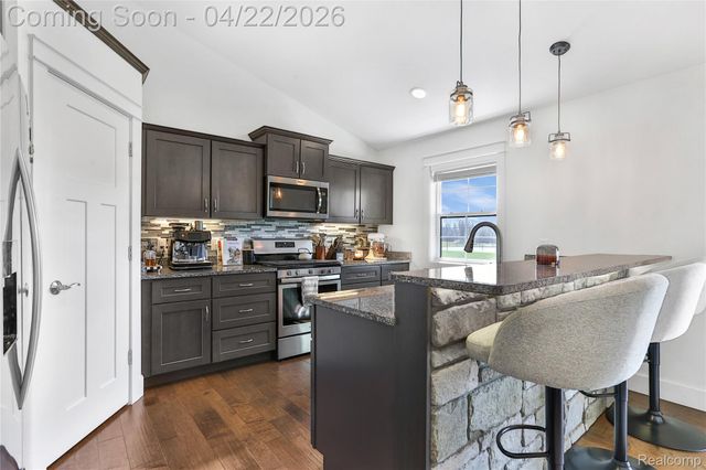 5711 Stone Briar Lane S, Tittabawassee Township, MI 48623
