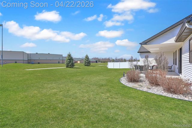 5711 Stone Briar Lane S, Tittabawassee Township, MI 48623