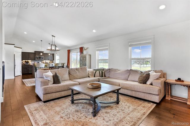 5711 Stone Briar Lane S, Tittabawassee Township, MI 48623