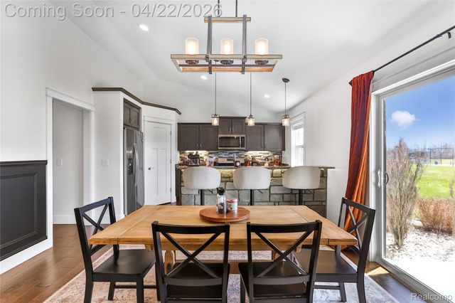 5711 Stone Briar Lane S, Tittabawassee Township, MI 48623