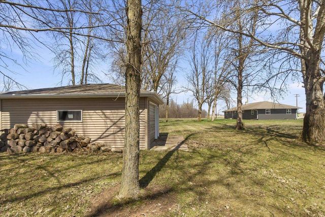 N8893 COUNTY N, Menasha, WI 54952