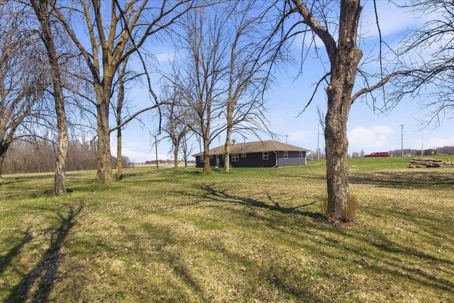 N8893 COUNTY N, Menasha, WI 54952