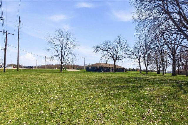N8893 COUNTY N, Menasha, WI 54952