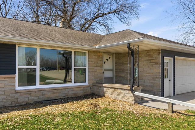 N8893 COUNTY N, Menasha, WI 54952