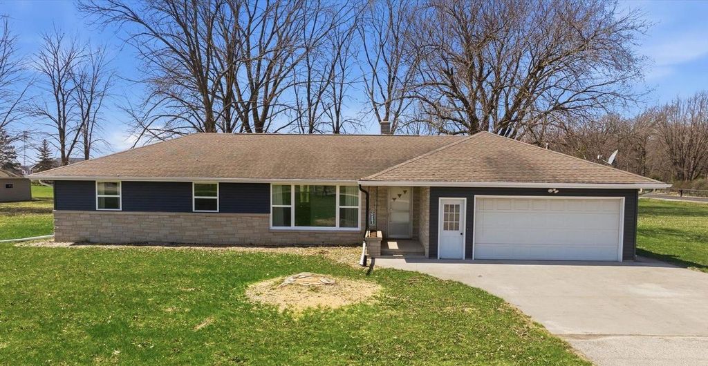 N8893 COUNTY N, Menasha, WI 54952