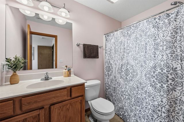 366 Kelso Drive, Fairfax, IA 52228