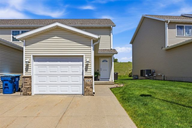 366 Kelso Drive, Fairfax, IA 52228
