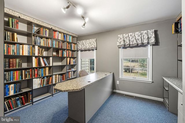 4698 BERWYN LN, Macungie, PA 18062