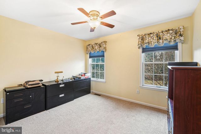 4698 BERWYN LN, Macungie, PA 18062