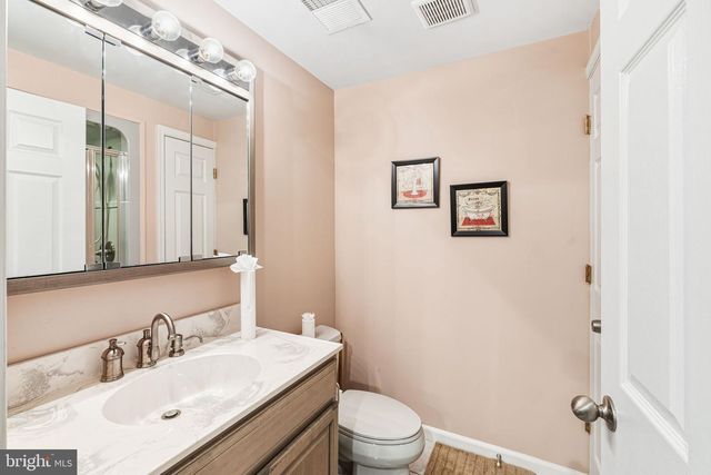 4698 BERWYN LN, Macungie, PA 18062