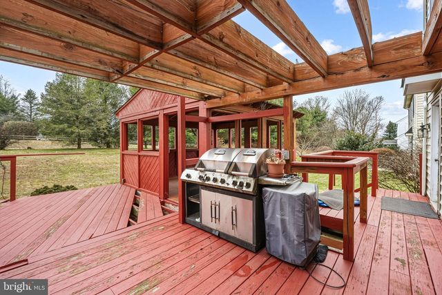 4698 BERWYN LN, Macungie, PA 18062