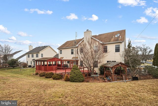 4698 BERWYN LN, Macungie, PA 18062